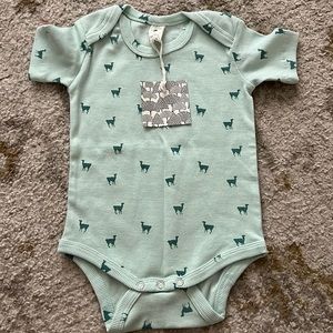 Kate Quinn ribbed onesie